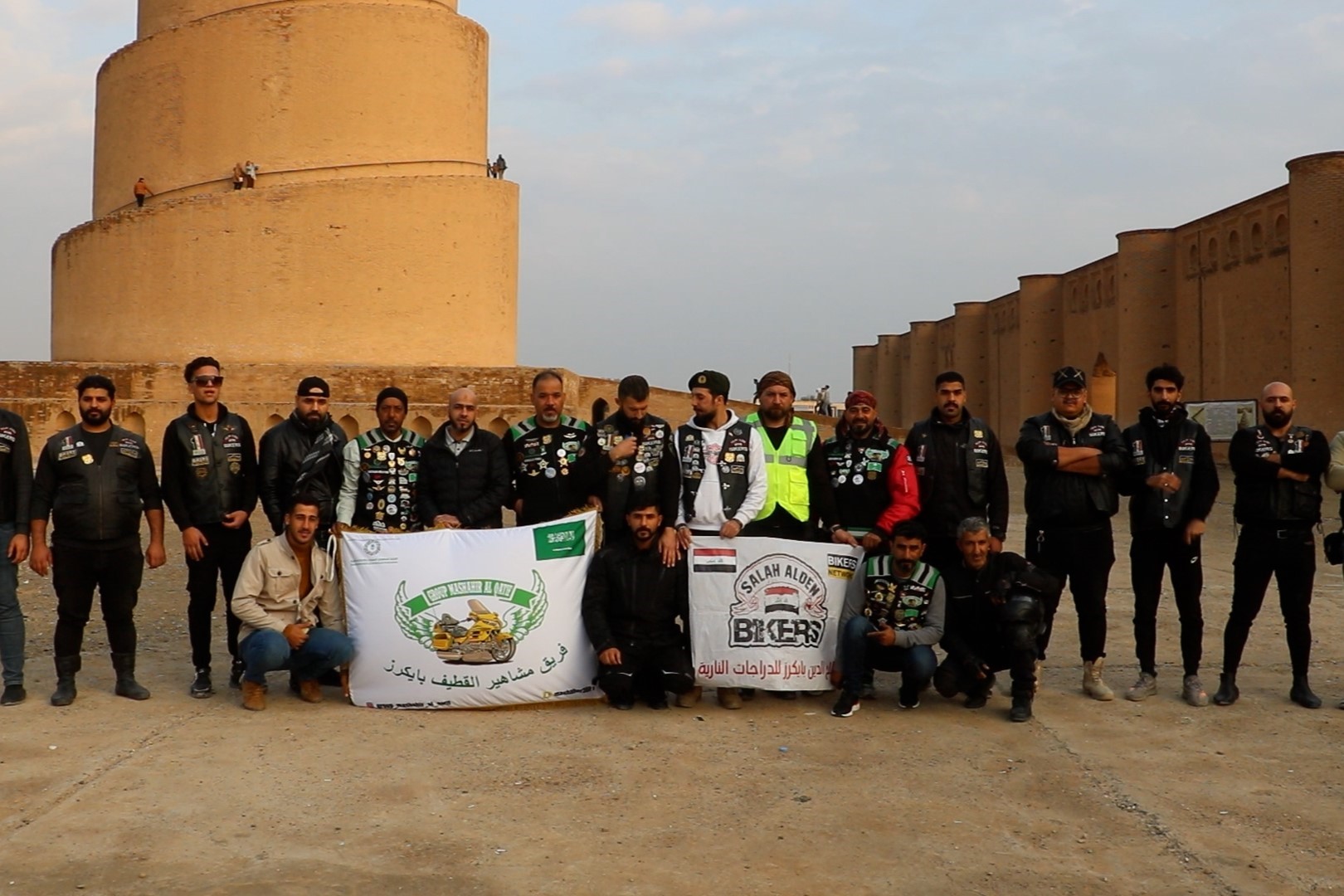 شه‌ش گەڕیدەی سعوودیه‌ بە ماتۆڕسکیل بە عێراقدا دەگەڕێ�...