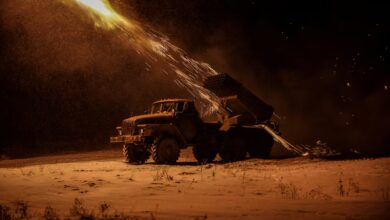 ترەمپ پێدانی چەکی بە ئۆکراینا راگرت