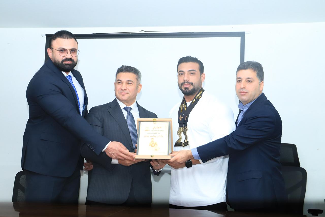 “نەیانهێشت ئاڵای كوردستان بەرزبكەمەوە بەڵام لەسەر ستەیج بە كوردی قسەم كرد”