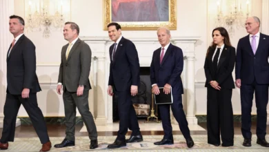 کامیان بڕیاری کۆتایی دەدەن: قات لەبەرەکان یا چەک لە شانەکان؟