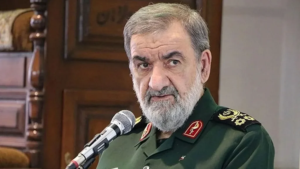 “تا بەرپرسانی ئەمریکا رەفتارەکانیان چاک نەکەن گەرووی هورمز ناکرێتەوە”
