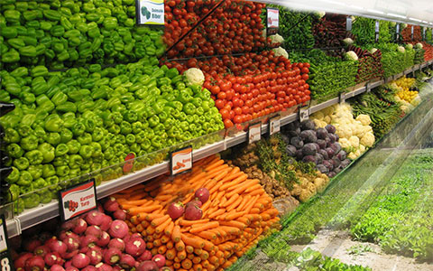 لە حاجی ئۆمەران کڕێوەیە و بەفر ریش و سمێڵ دەگرێ