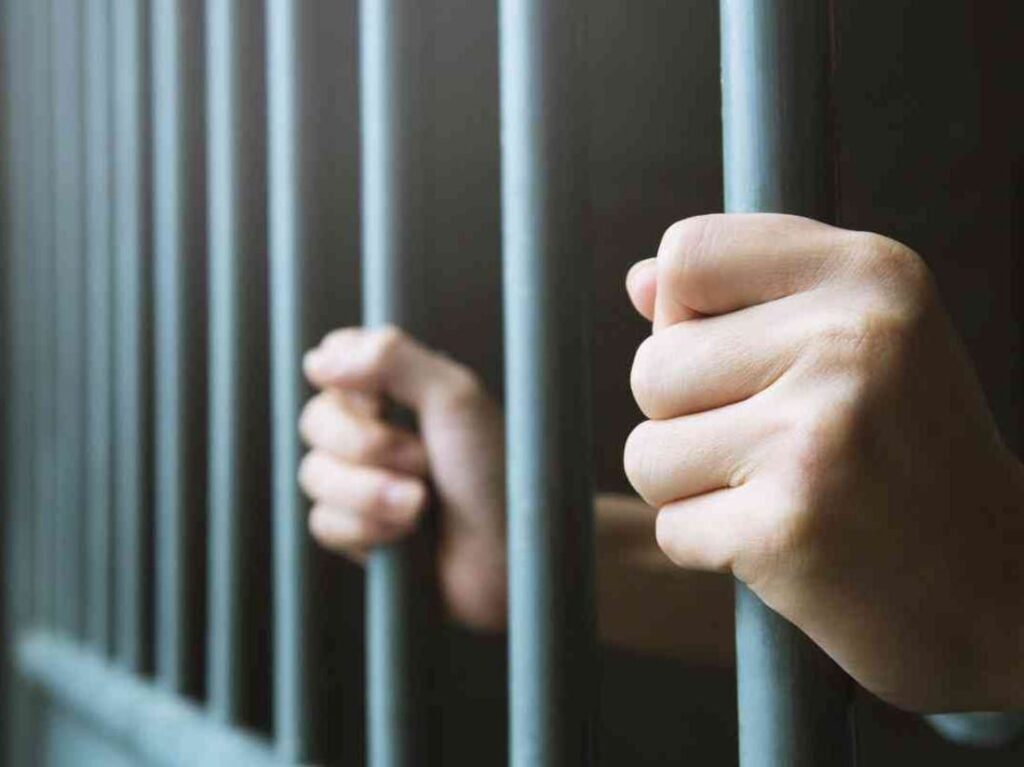 زیاتر لە 2000 زیندانی لە دەنگدان بێبەش بوون