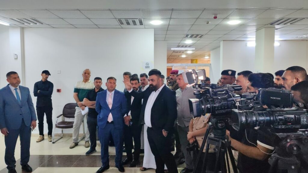 رۆژنامەنووسانی خورماتوو "بێکەس" و "بێ زانیاری" ماونەتەوە