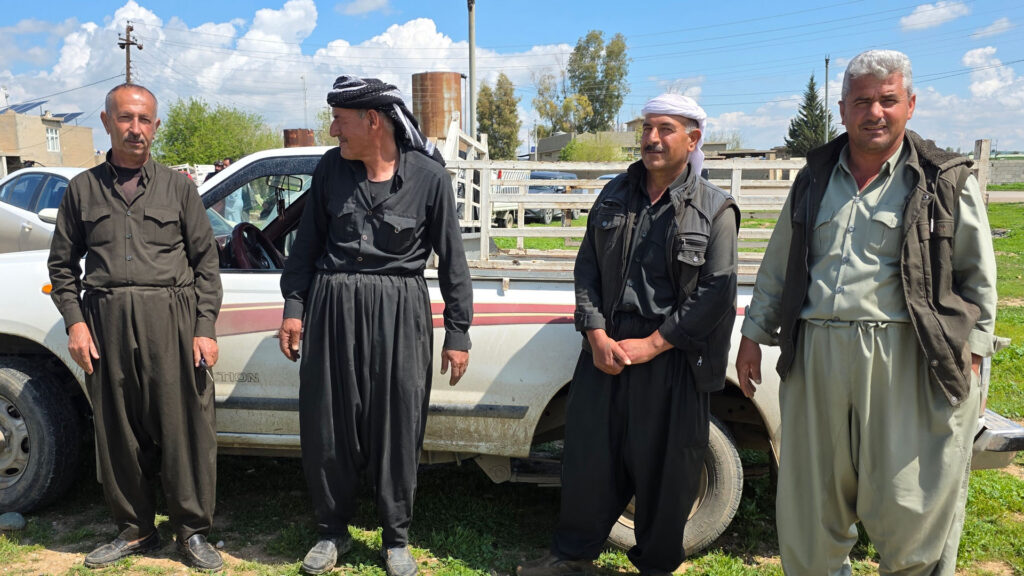 جوتیارانی چەند گوندێک لە سنووری پردێ گردبوونەوە