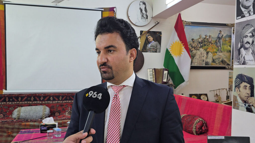 "ئاگاداربن ئەکاونتەکانتان لای کێ چاک دەکەن"