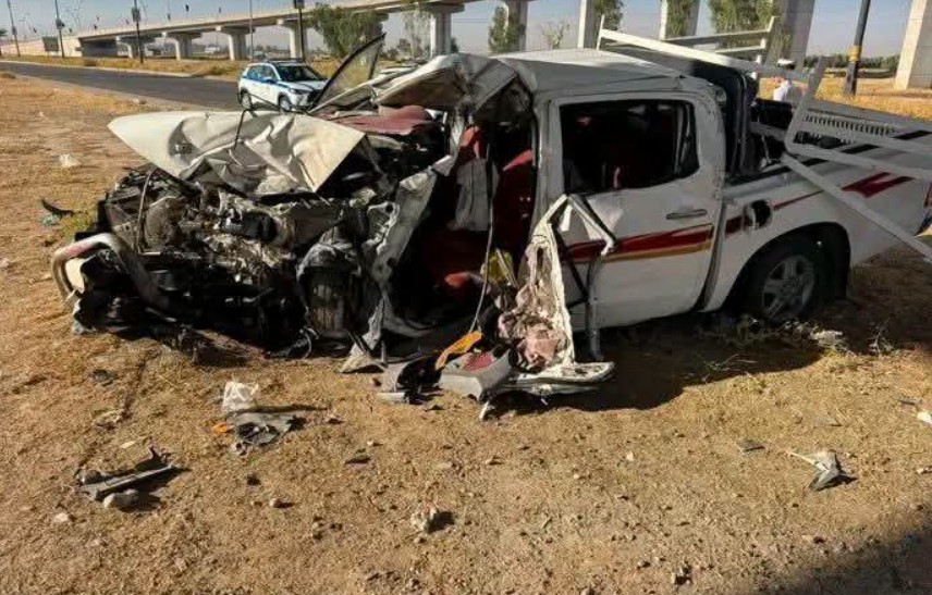 لەسەر پردی پیشەسازی کەرکوک پیکابێک کەوتە خوارەوە