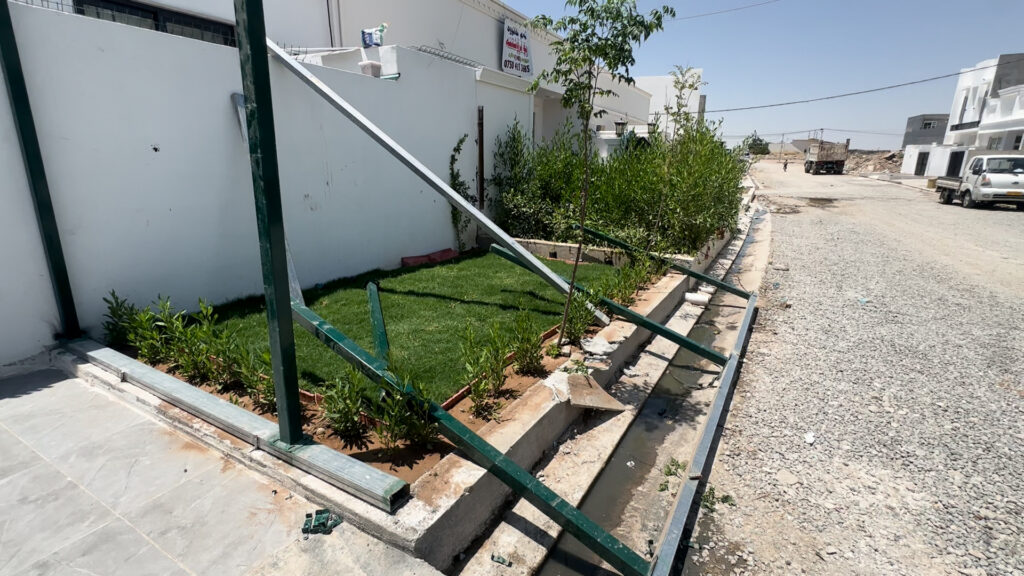 چەند ماڵێک سیاجی باخچەکانیان بۆ دووەم جار تێکدرا